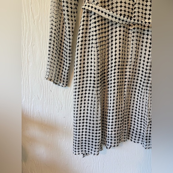 REISS Elissa White Black Spot Monochrome Long Sleeve Mini Fit Flare Tie Dress - Picture 12 of 17